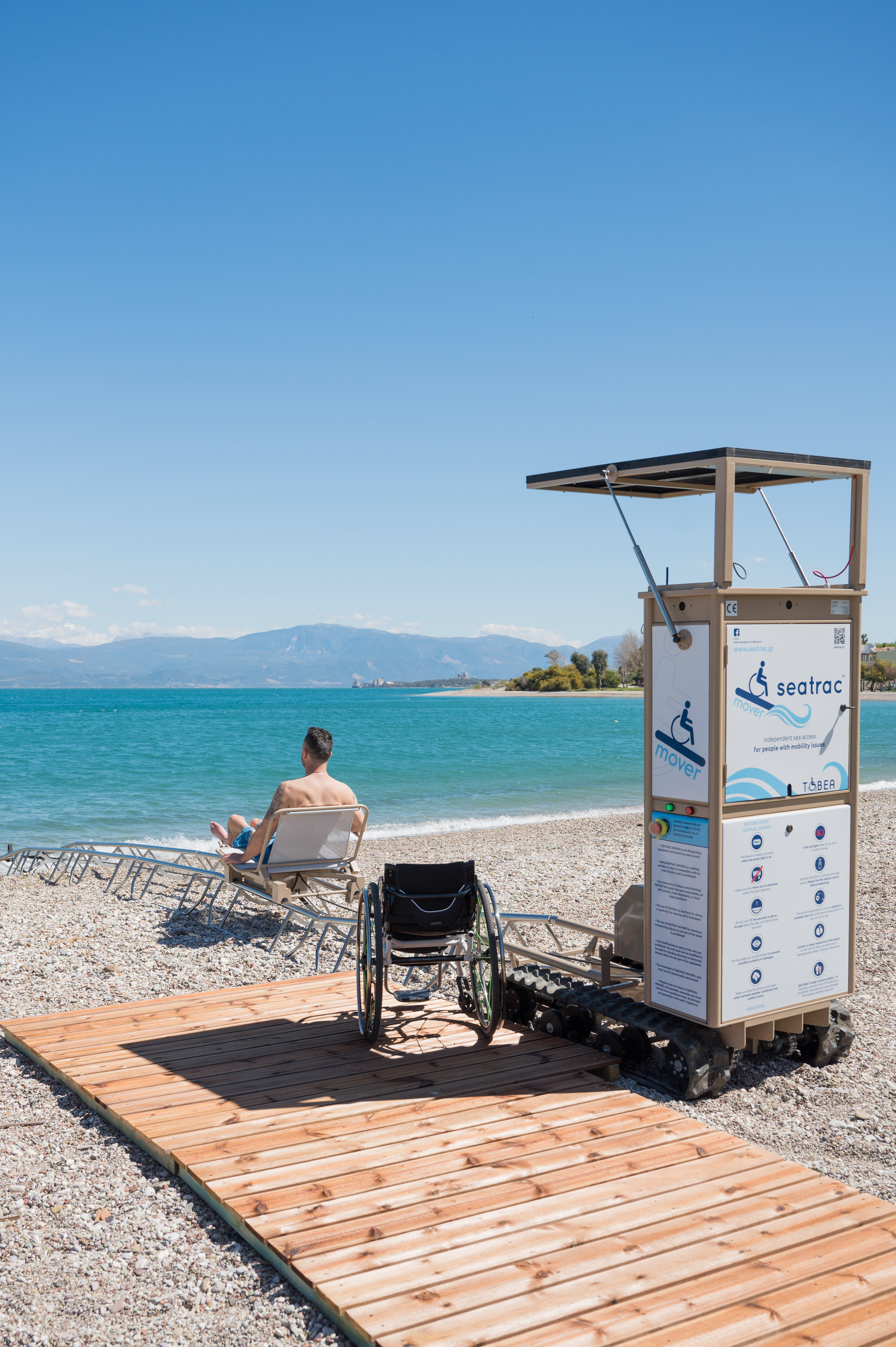 Інклюзивний мобільний пляжний тягач Seatrac mover